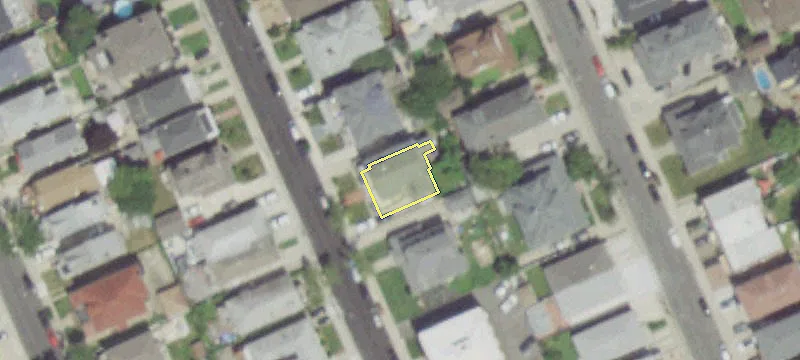166 Bch 123rd St