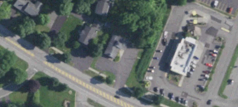 52 Nichols St