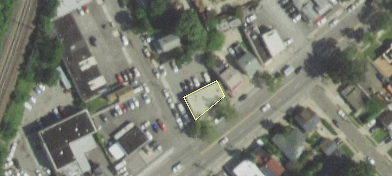 100-104 Woodbury Rd