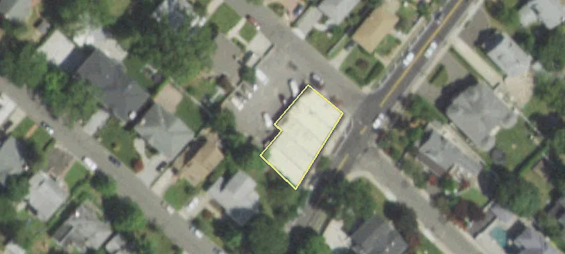 851 Broadway