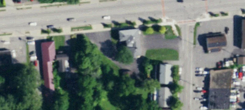 10611 Main St