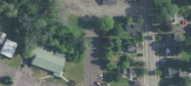 109 Lk Ave