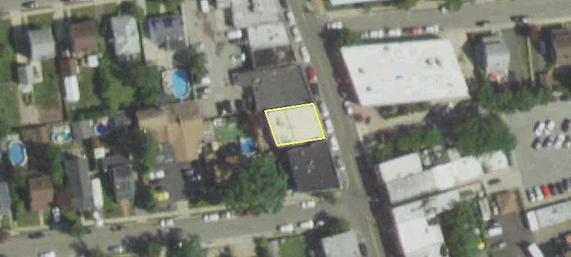 304 Bedford Ave