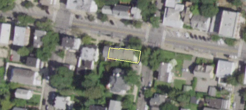 28 Main St