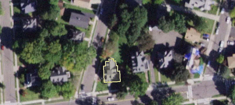 46 Riverside Dr