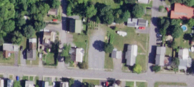 13 Queen St