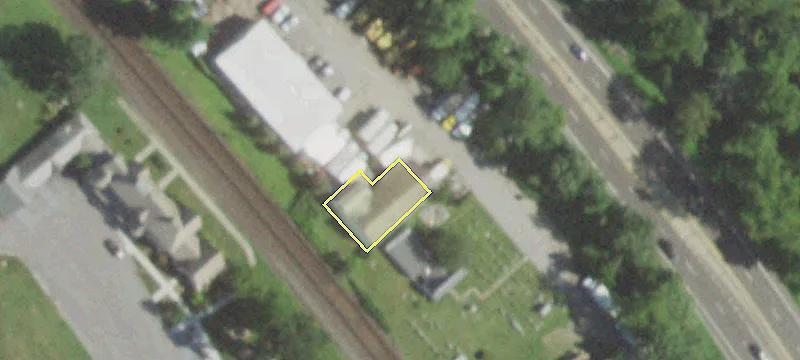 5 Railroad Ave