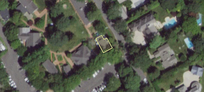 12 Amagansett Sq