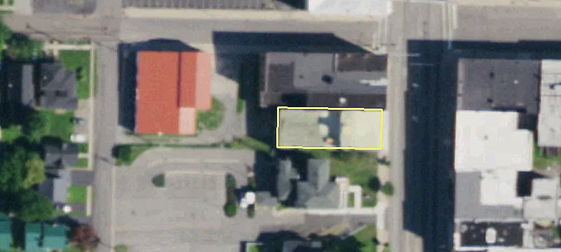 52 Main St
