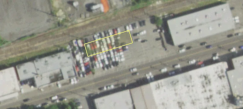 565 Commercial Ave