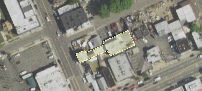 290 Willis Ave