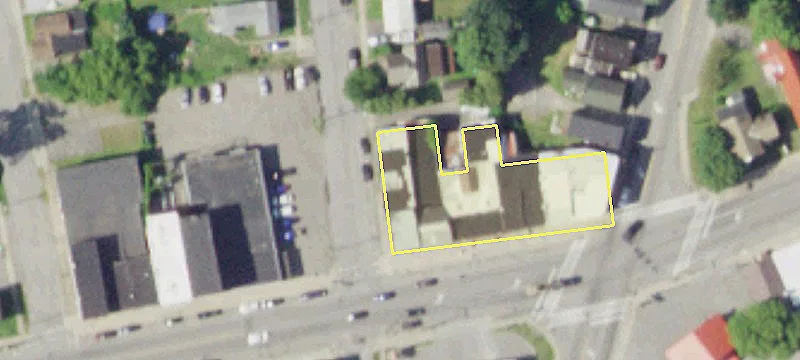 16 Main St