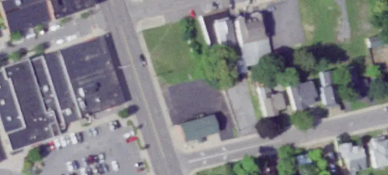 33 2nd St