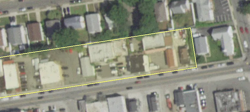 445 Maple Ave