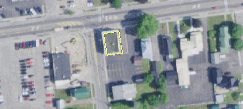 560 Main St