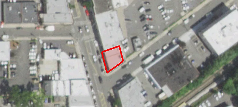 368-370 Plandome Rd, Unit 370