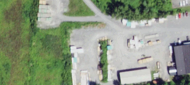 527 Queensbury Ave