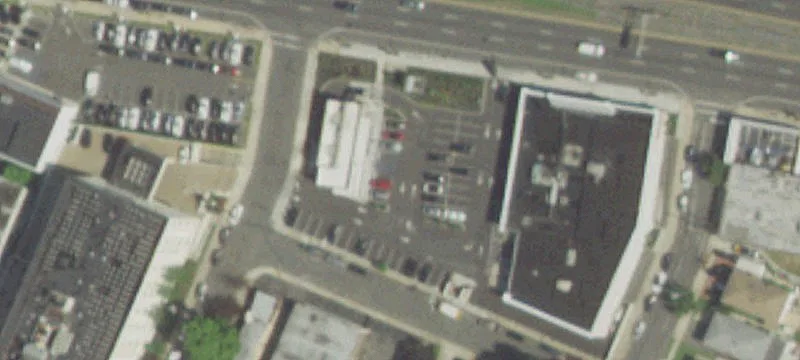 831 Sunrise Hwy