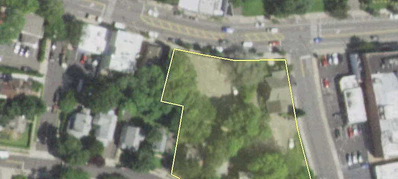 128 Main St