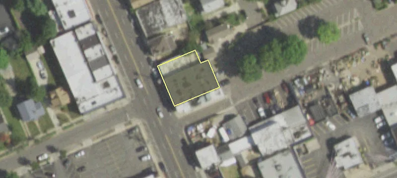 300 Willis Ave