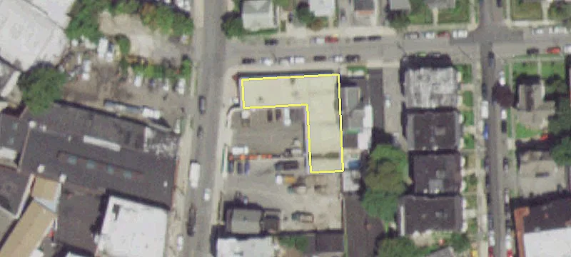 261 Lincoln Ave