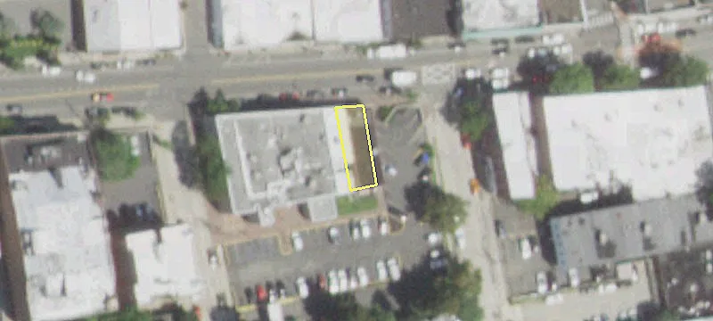100 Main St