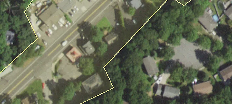 794 Ft Salonga Rd