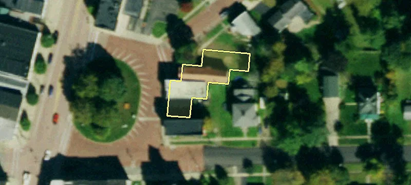8 Park Sq