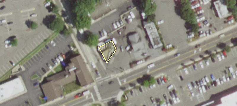 427 Ft Salonga Rd