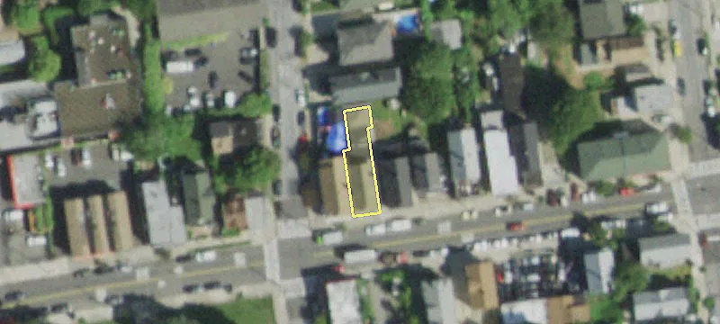 709 Henderson Ave