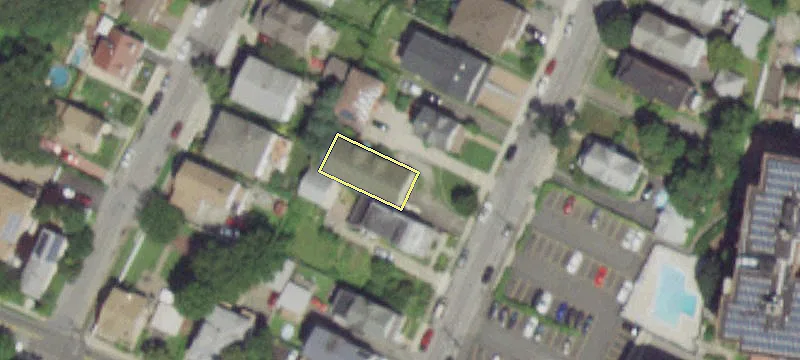 121 Cres Pl