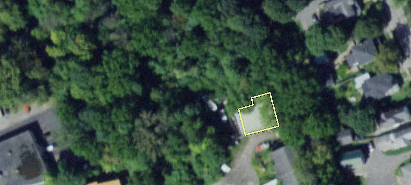35-38 Champlin Ave