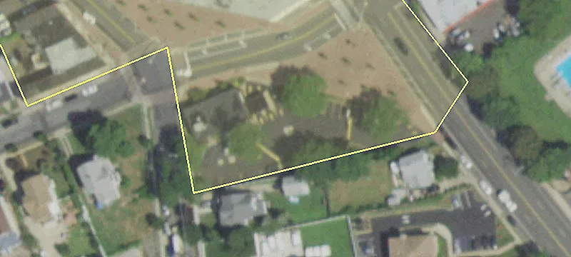 160 Main St