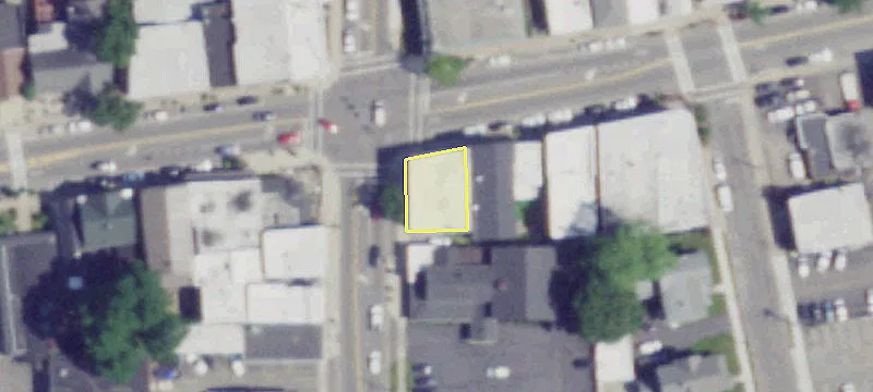 13 Main St
