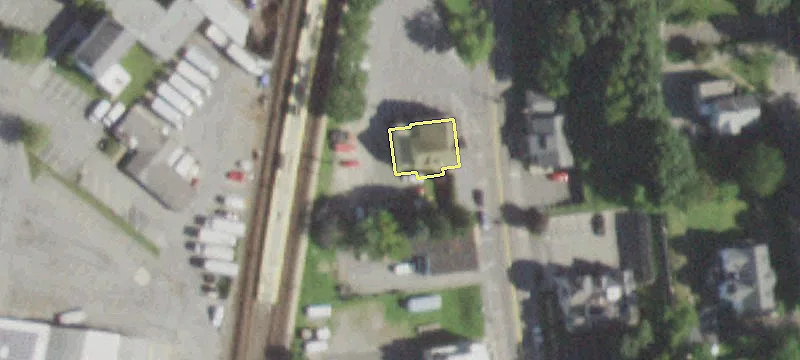383 Elwood Ave