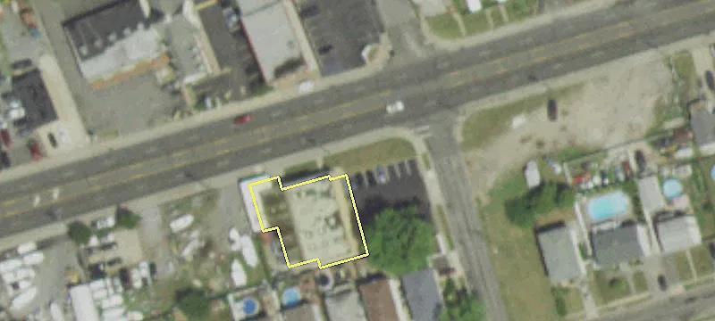 1290 Montauk Hwy