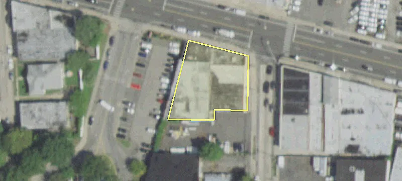 140 Merrick Rd