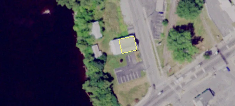 109 Riverside Dr
