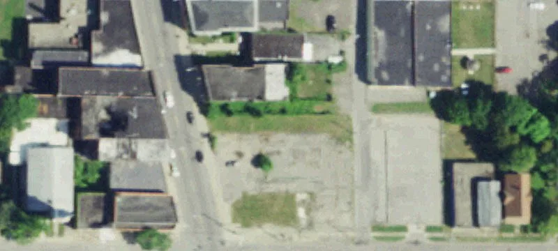 2011 Main St
