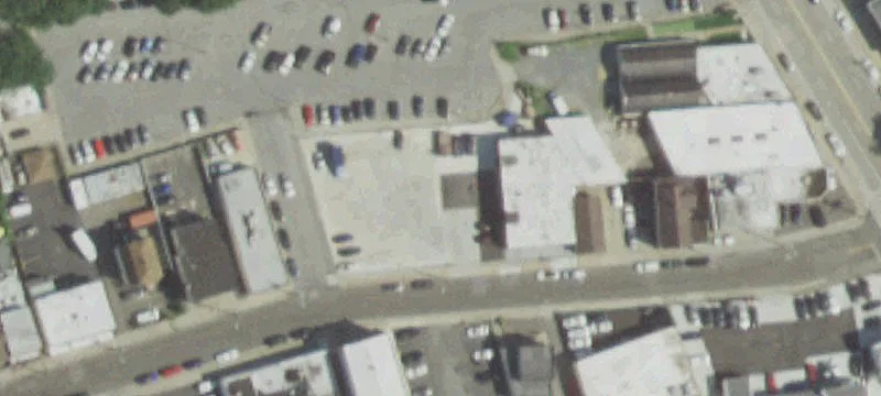 2751 Grand Ave