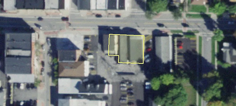 28 Main St