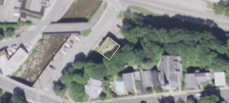 12 Mitchell St
