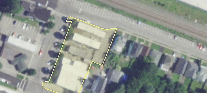 108 Maple Ave