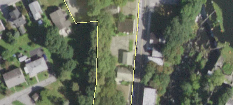 2695 Main St