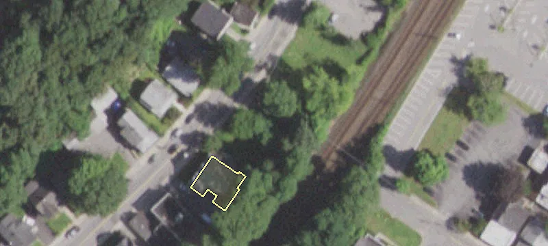 79 Maple Ave