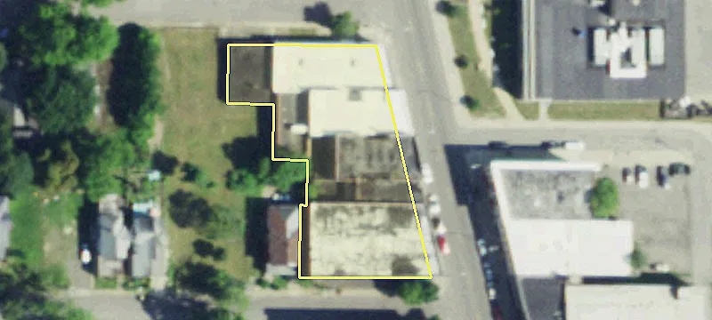 1812 Main St