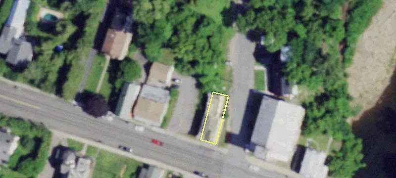 1750 Main St
