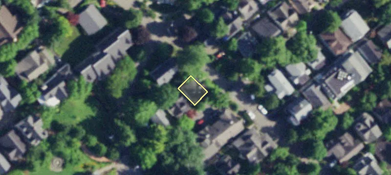 26 Ames Ave
