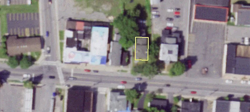 3292 Main St
