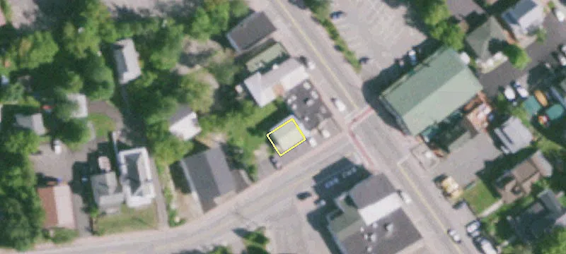 2728 Main St